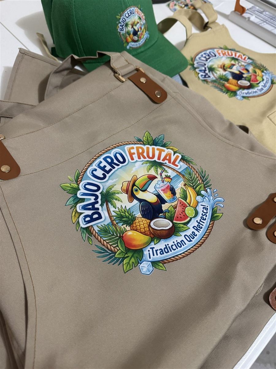 Bajo Cero Frutal apron print
